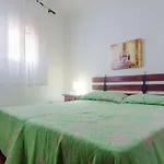 בית נופש Calma קוניל דה לה פרונטרה